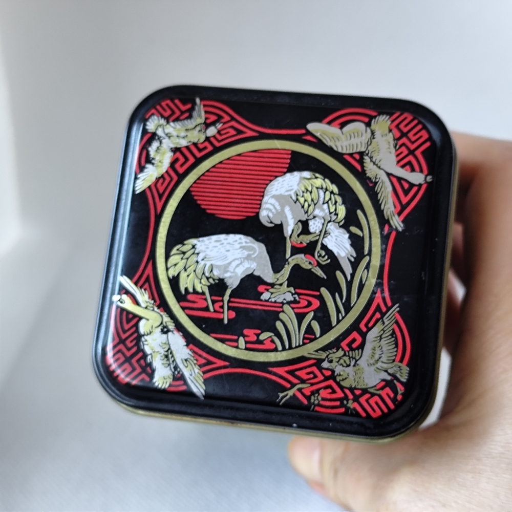 3/$25💙Vintage Asian Tea Tin Container 1970s Metal Storage - Picture 4 of 7